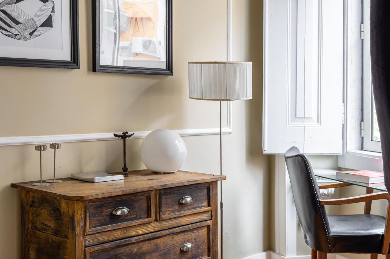 Bright Tailor Made Apartment By The Castle Lisbona Esterno foto